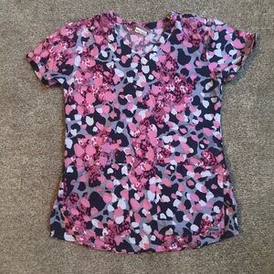 Grey’s Anatomy Pink and Gray Speckled Cheetah Women’s Fitted Scrub Top XS